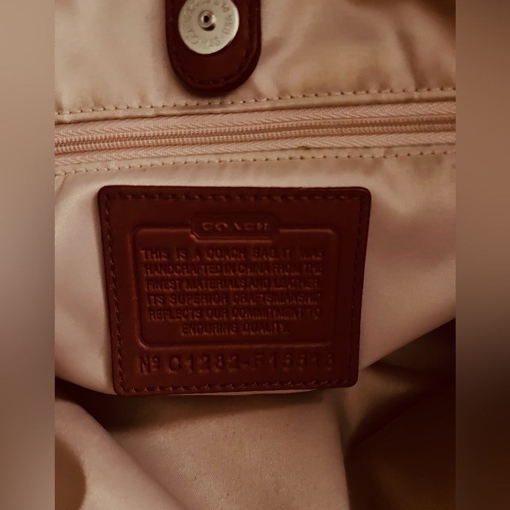PRE LOVED MADISON SOFT PINK COACH SHOULDER CROSSBODY BAG - Picture 6 of 9